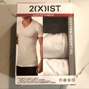 2(X)IST V-Neck T-SHIRTS